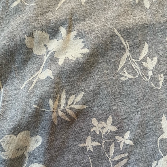 Old Navy Floral Tee Shirt - Picture 3 of 6